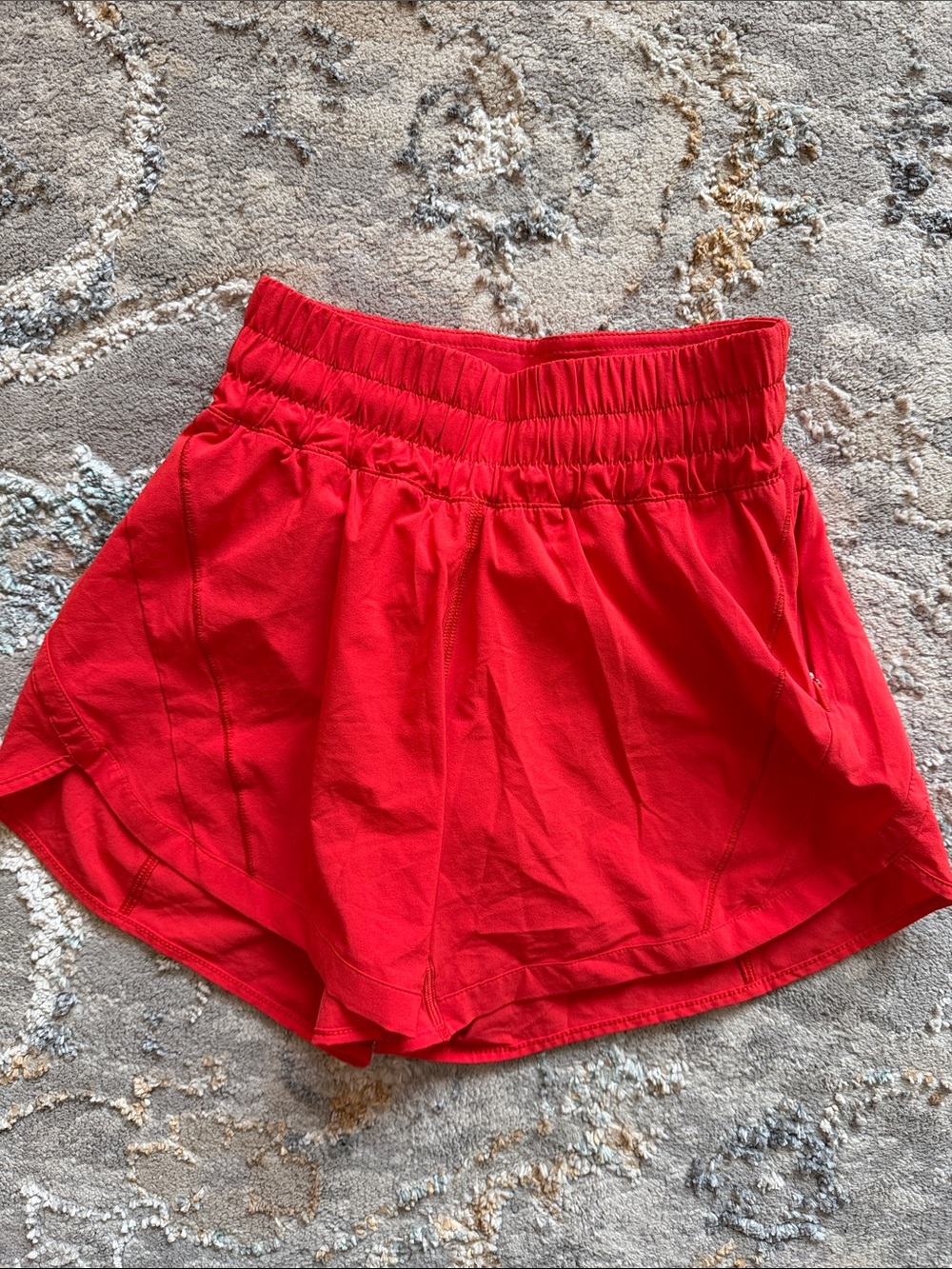 Lululemon track that HR 5” short